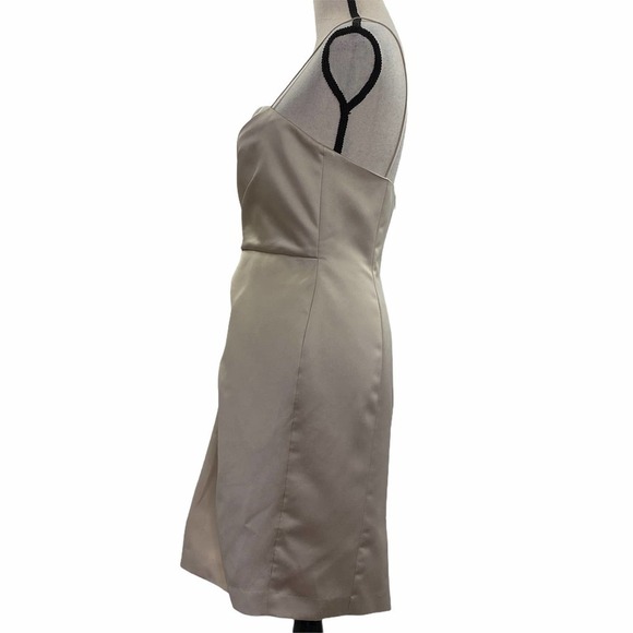 CITY Triangles Gold Ruffled Sleeveless Dress 9 - Picture 5 of 12